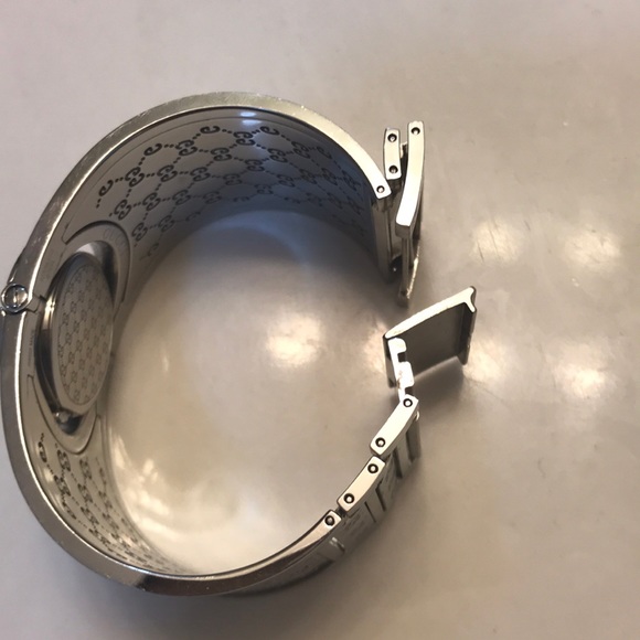 Authentic Gucci Watch - Picture 2 of 4